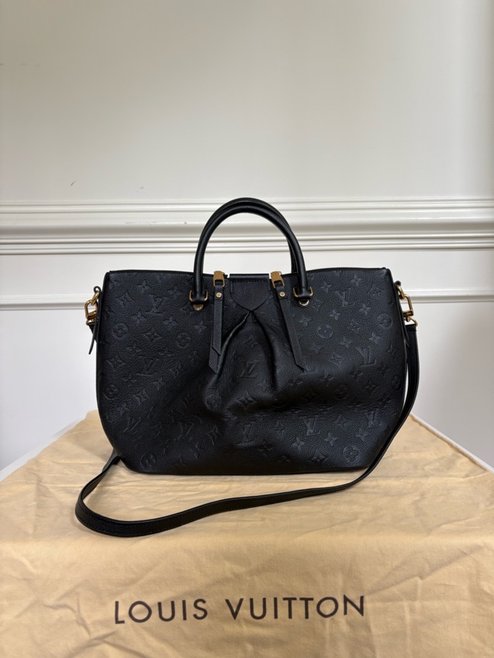 Louis Vuitton Empreinte Montaigne MM /-Way Satchel in Noir